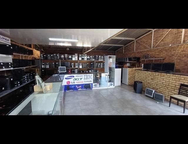 600M² BUILDING FOR SALE IN BRAKPAN CENTRAL